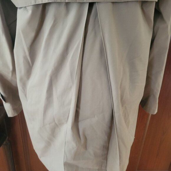 Vintage London Fog Beige Hooded Trench Coat With Button & Zip Closure Size Small - Picture 6 of 10